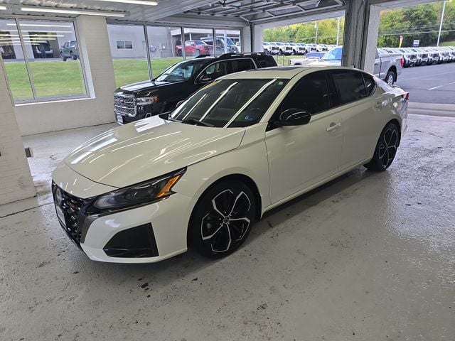 2023 Nissan Altima 2.5 SR Photo in Staunton VA 24401