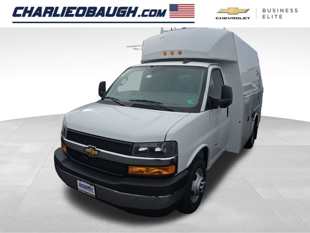 2025 Chevrolet Express 3500 Work Van Photo in Staunton VA 24401