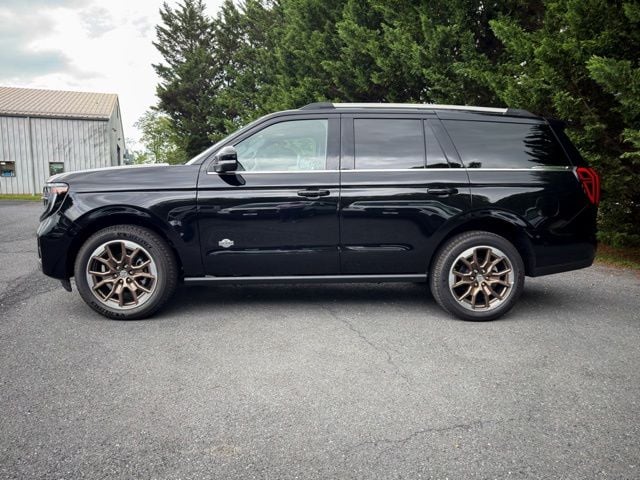 2027 Ford Expedition King Ranch Photo in Waynesboro VA 22980