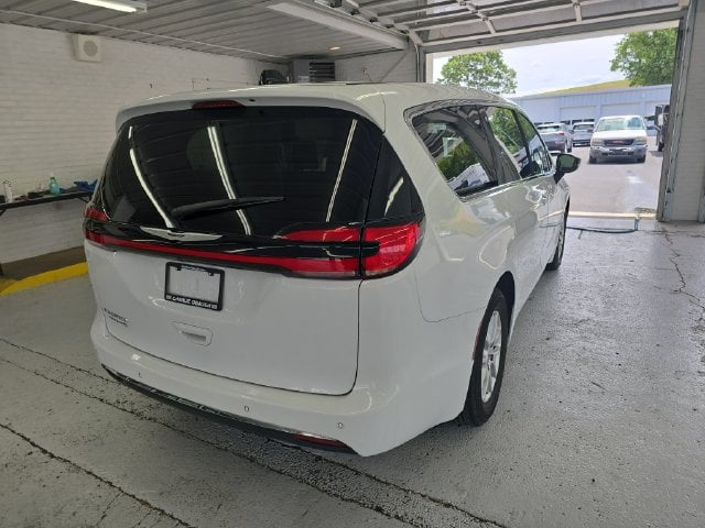 2024 Chrysler Pacifica Touring L Photo in Staunton VA 24401