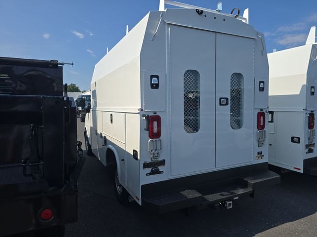 2026 Chevrolet Express 3500 Work Van Photo in Staunton VA 24401