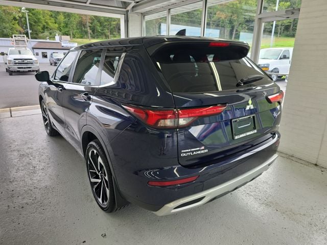 2023 Mitsubishi Outlander SE Photo in Staunton VA 24401