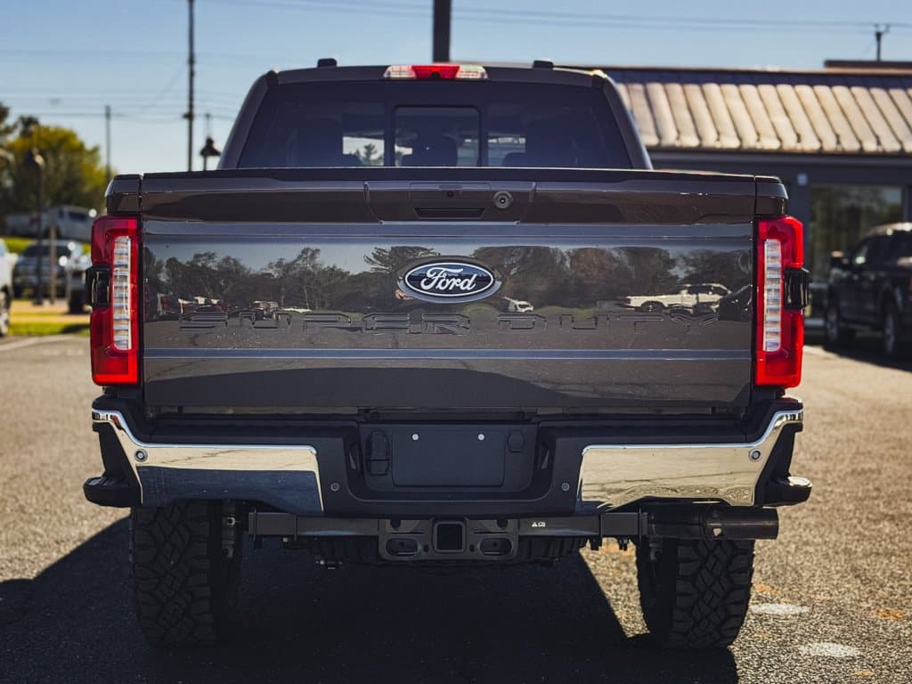 2027 Ford F-250SD Lariat Photo in Waynesboro VA 22980