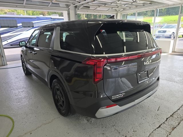 2025 Kia Carnival LXS Photo in Staunton VA 24401