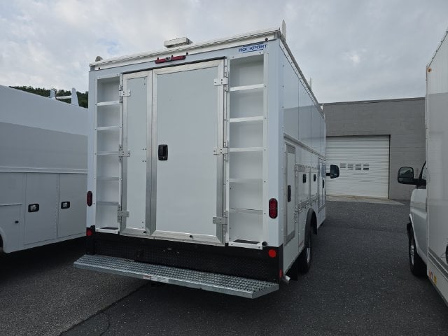 2025 GMC Savana Cutaway 4500 4500 Van Photo in Staunton VA 24401