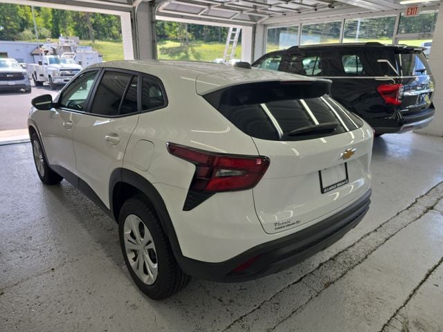 2025 Chevrolet Trax LS Photo in Staunton VA 24401