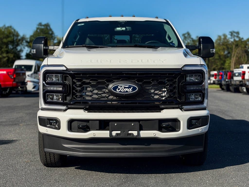 2027 Ford F-350SD Lariat Photo in Waynesboro VA 22980