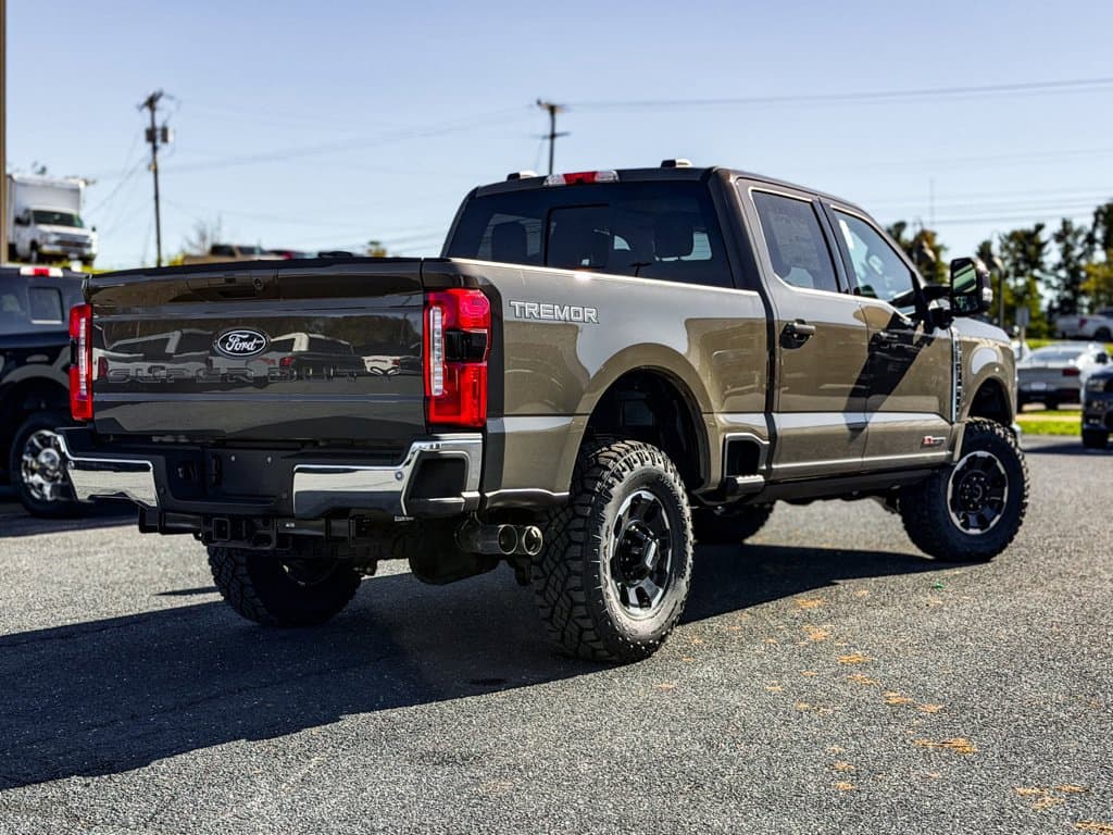 2027 Ford F-250SD Lariat Photo in Waynesboro VA 22980