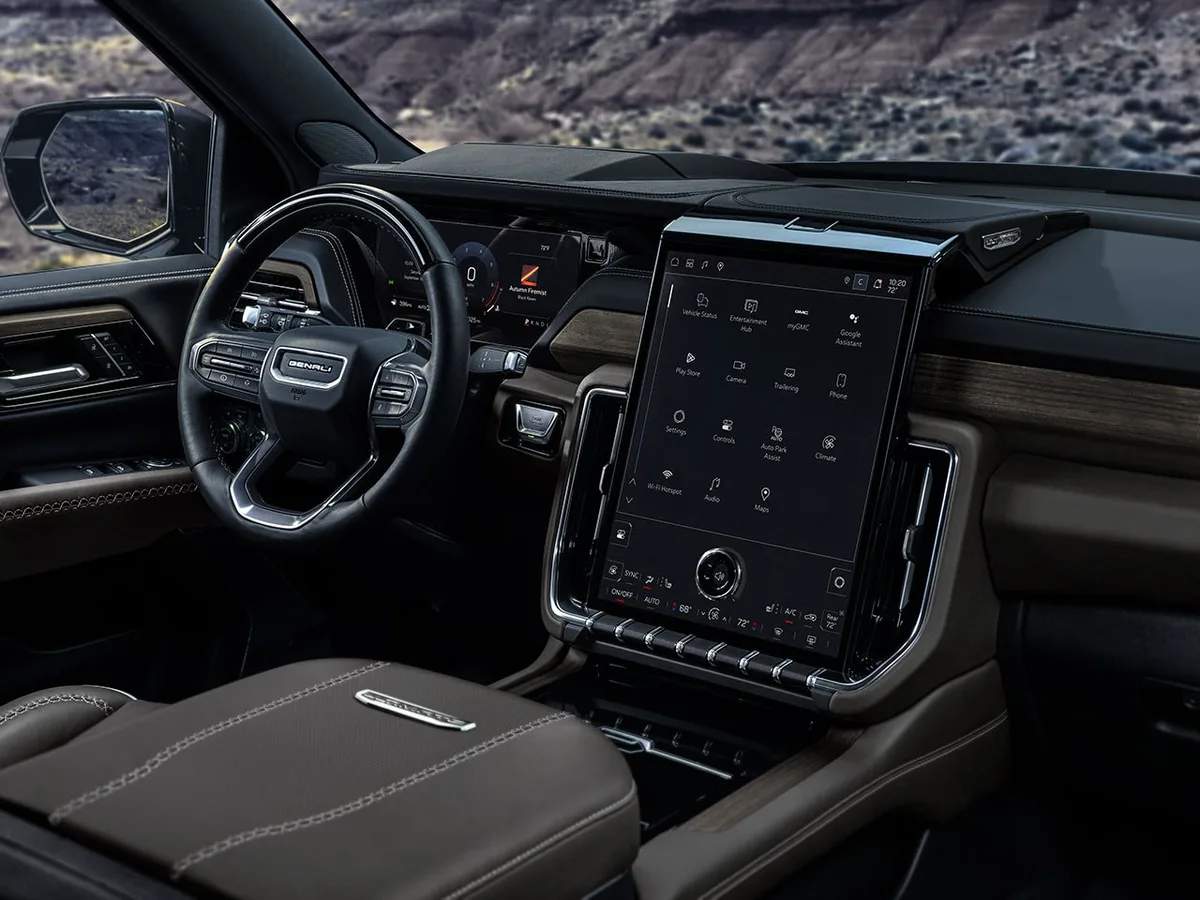 Interior View From the Passenger Side of the Steering Wheel and the Infotainment System in the 2026 Yukon